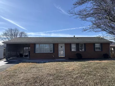 656 Pyrtle Dr, Salem, VA 24153