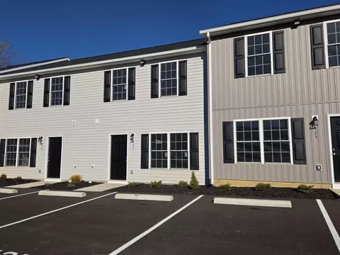 427 N Washington Ave, Pulaski, VA 24301