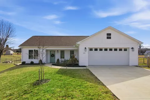 165 Ash Dr, Christiansburg, VA 24073