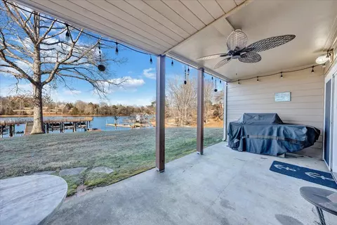 Exterior - 287 Waterside Dr, Moneta, VA 24121 photo 6 of 9