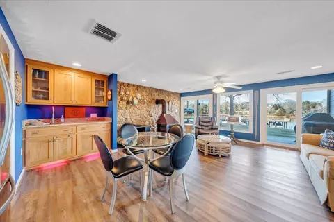 Dining - 287 Waterside Dr, Moneta, VA 24121 photo 3 of 5