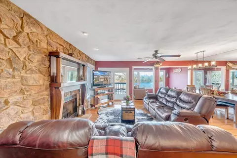 Living - 287 Waterside Dr, Moneta, VA 24121 photo 3 of 8