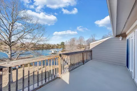 Exterior - 287 Waterside Dr, Moneta, VA 24121 photo 4 of 9