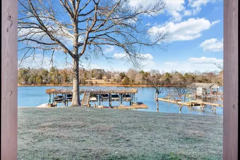 View/Area - 287 Waterside Dr, Moneta, VA 24121 photo 3 of 15