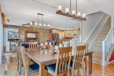 Dining - 287 Waterside Dr, Moneta, VA 24121 photo 2 of 5