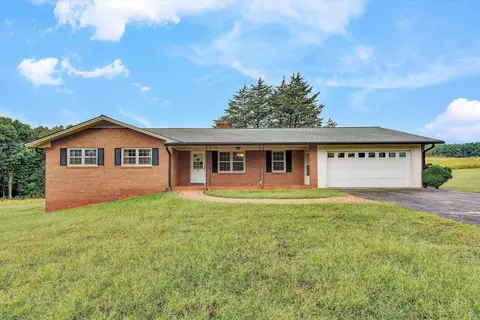 5033 Mcneil Mill Rd, Rocky Mount, VA 24151