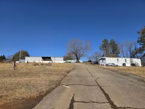 15 Spruce Pine Ln, Bassett, VA 24055