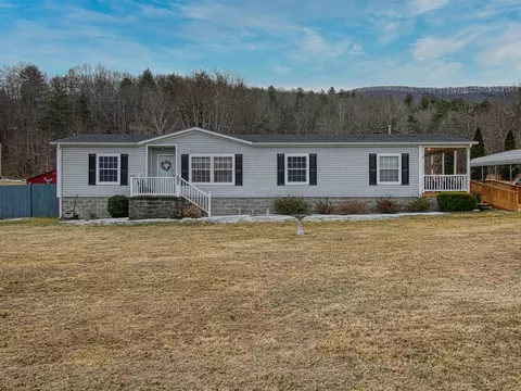 72 Meadowbrook Trail Trl, New Castle, VA 24127
