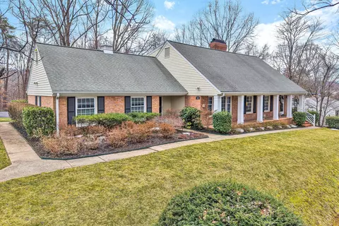 3808 Park Ln SW, Roanoke, VA 24015