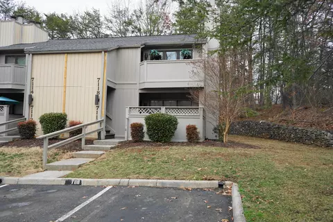 7116 Pine Ct SW, Roanoke, VA 24018