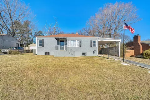 3633 Martinell Ave, Roanoke, VA 24018