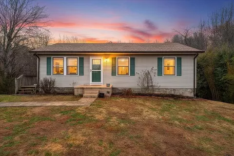 291 Falcon Ridge Rd, Rocky Mount, VA 24151