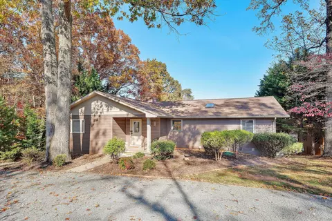 6347 Scruggs Rd, Moneta, VA 24121