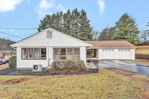 5401 Warwood Dr, Roanoke, VA 24018