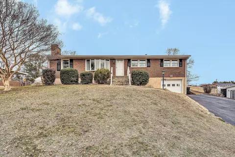 6641 Bryant Cir, Roanoke, VA 24019