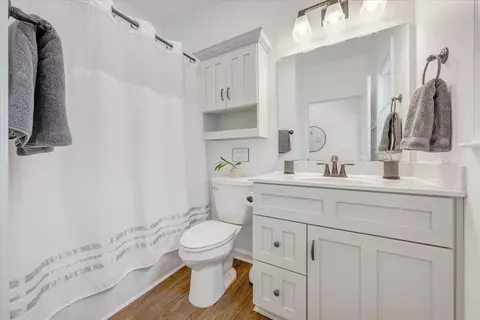 Bath - 1373 Thomason Ln, Goodview, VA 24095 photo 1 of 3
