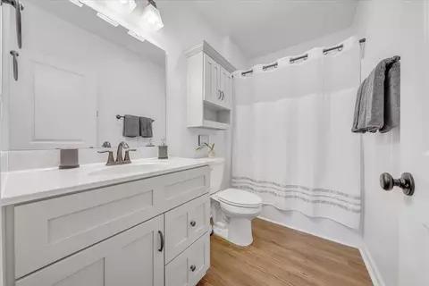 Bath - 1373 Thomason Ln, Goodview, VA 24095 photo 3 of 3