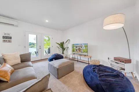 Living - 1373 Thomason Ln, Goodview, VA 24095 photo 6 of 6