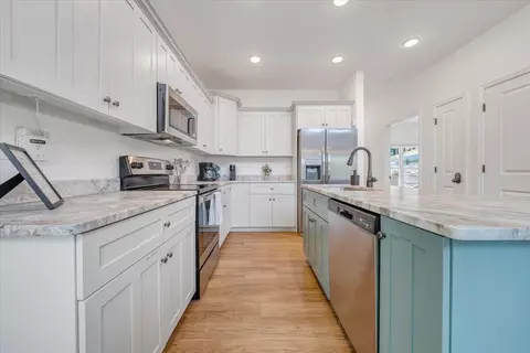 Kitchen - 1373 Thomason Ln, Goodview, VA 24095 photo 4 of 7