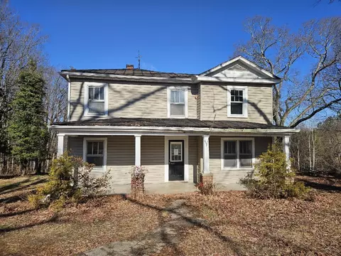 3793 Smith Mountain Lake Pkwy, Huddleston, VA 24104