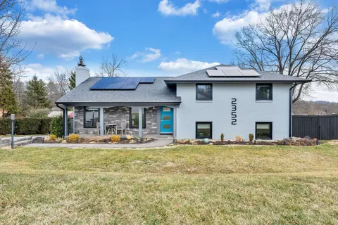 2352 Cantle Ln, Roanoke, VA 24018