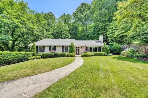 3001 Burnleigh Rd SW, Roanoke, VA 24014
