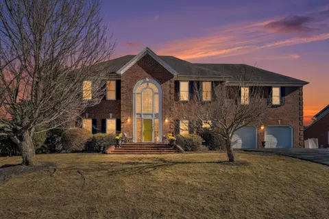 5018 Carter Grove Ln, Roanoke, VA 24012