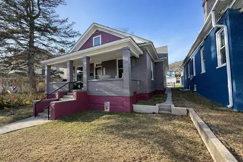 120 W Ridgway St, Clifton Forge, VA 24422