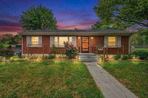 5001 Hildebrand Rd NW, Roanoke, VA 24012