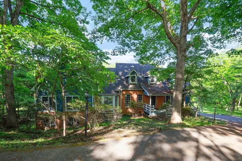 3014 Circle Dr SW, Roanoke, VA 24018