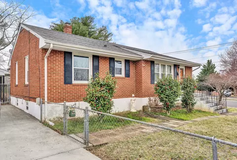 2601 Hebert St NW, Roanoke, VA 24012