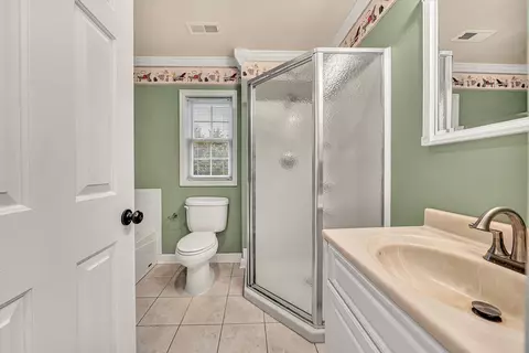 Bath - 116 Dustys Rd, Covington, VA 24426 photo 4 of 12