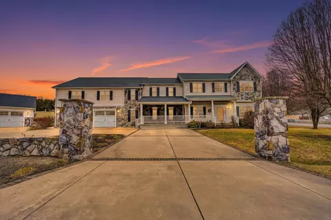 Exterior - 116 Dustys Rd, Covington, VA 24426 photo 2 of 11