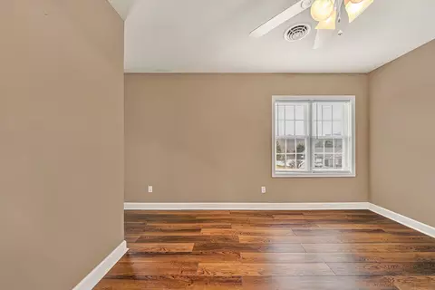 Bedroom - 116 Dustys Rd, Covington, VA 24426 photo 20 of 24