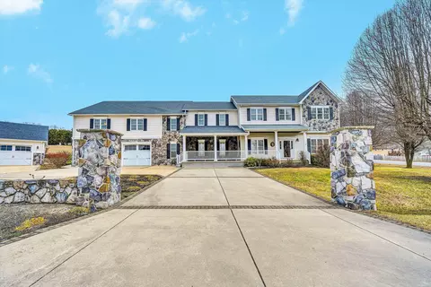 Exterior - 116 Dustys Rd, Covington, VA 24426 photo 3 of 11