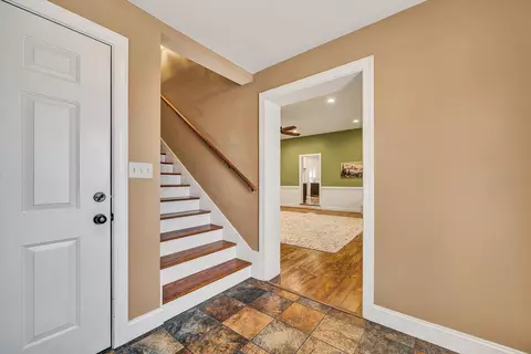 Entry Way - 116 Dustys Rd, Covington, VA 24426 photo 6 of 9