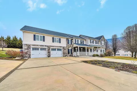 Exterior - 116 Dustys Rd, Covington, VA 24426 photo 5 of 11