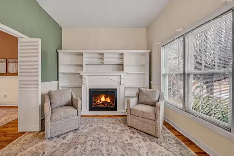 Living - 116 Dustys Rd, Covington, VA 24426 photo 2 of 6