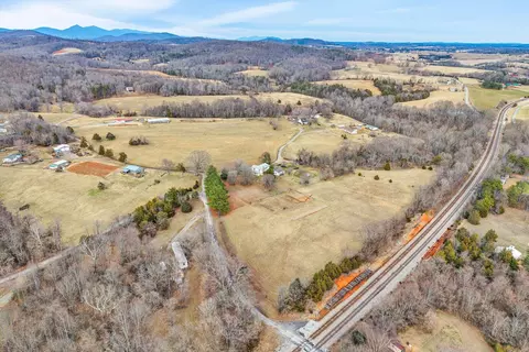 View/Area - 1045 Emerald Dr, Goodview, VA 24095 photo 9 of 10