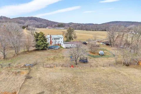 View/Area - 1045 Emerald Dr, Goodview, VA 24095 photo 5 of 10