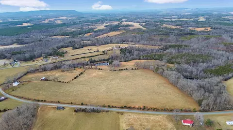 2359 Sago Rd, Penhook, VA 24137 photo 4