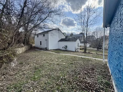 Exterior - 319 E Hazel St, Covington, VA 24426 photo 6 of 7
