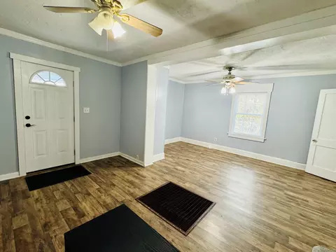 Living - 319 E Hazel St, Covington, VA 24426 photo 2 of 4