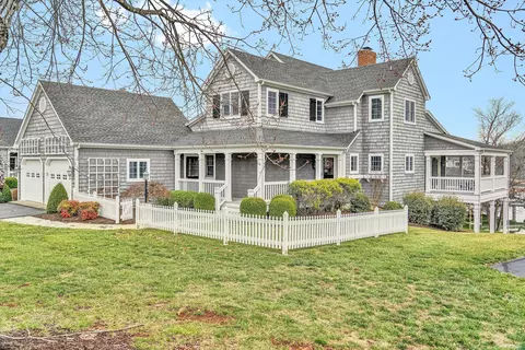 Exterior - 115 Sconset Dr, Penhook, VA 24137 photo 5 of 12