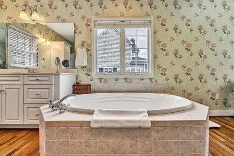 Bath - 115 Sconset Dr, Penhook, VA 24137 photo 4 of 7