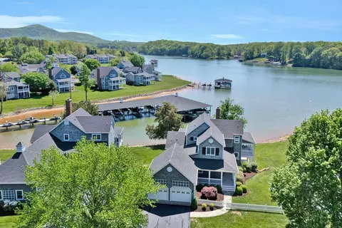 View/Area - 115 Sconset Dr, Penhook, VA 24137 photo 1 of 5