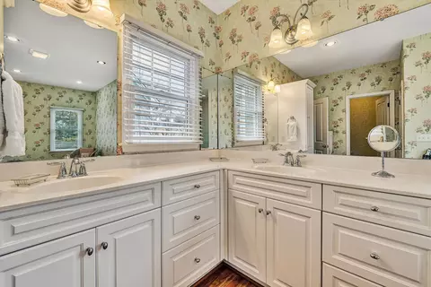 Bath - 115 Sconset Dr, Penhook, VA 24137 photo 5 of 7