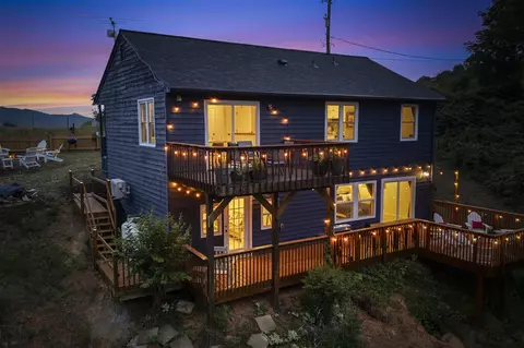 1039 Fosters Knob Rd, Blue Ridge, VA 24064