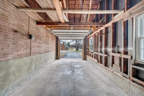 Entry Way - 204 Beech St NW, Roanoke, VA 24017 photo 6 of 6