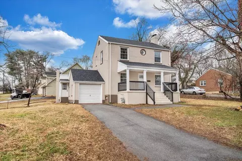 Exterior - 204 Beech St NW, Roanoke, VA 24017 photo 6 of 8